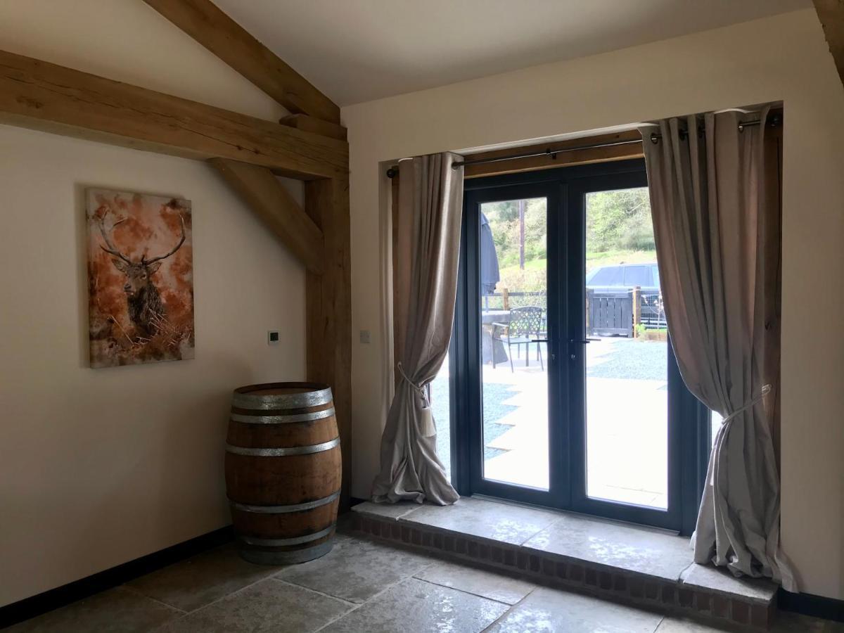Trelaske Mill Cider Barn-With Hot Tub, Fire Pit Bbq Lewannick Exterior photo