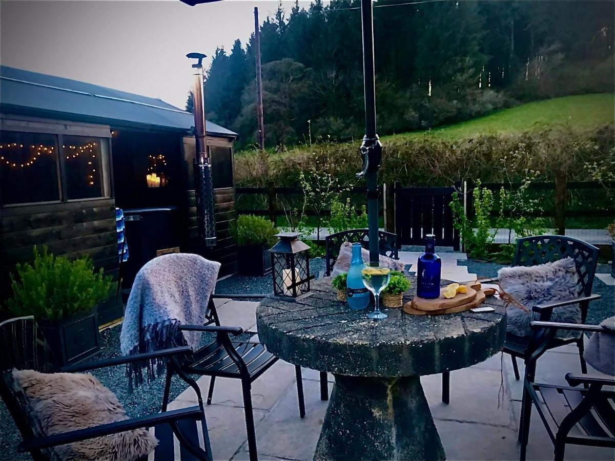 Trelaske Mill Cider Barn-With Hot Tub, Fire Pit Bbq Lewannick Exterior photo